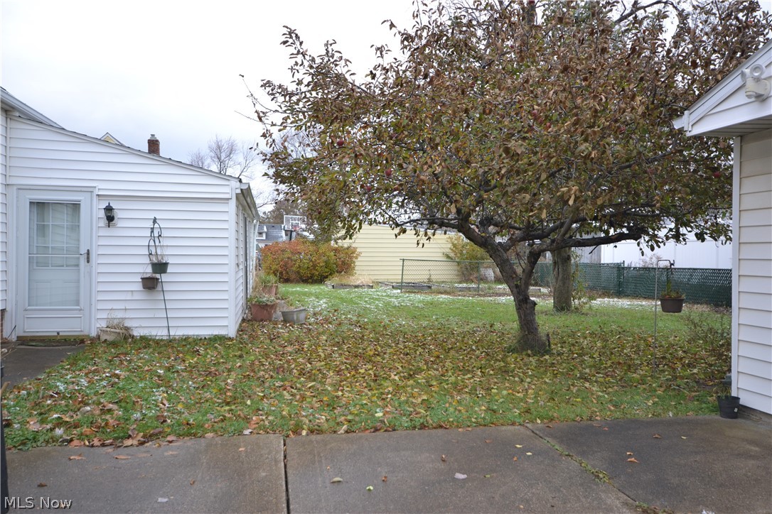 5289 Smith Road Brook Park, OH 44142 - Photo 25 of 27
