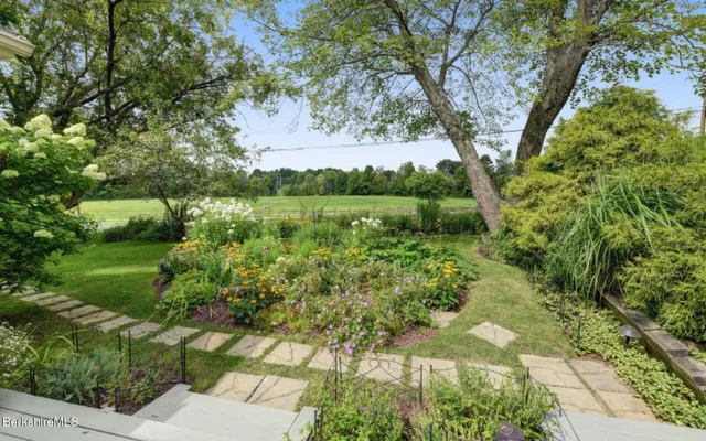 $429,000 | 43 Chapman Road, Pittsfield, MA 01201