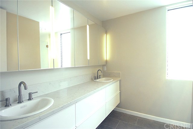 380 South Orange Grove Boulevard, Unit 9 Pasadena, CA 91105 - Photo 17 of 29