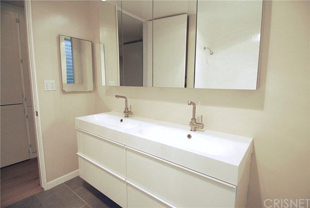 $1,175,000 | 380 South Orange Grove Boulevard, Unit 9, Pasadena, CA 91105