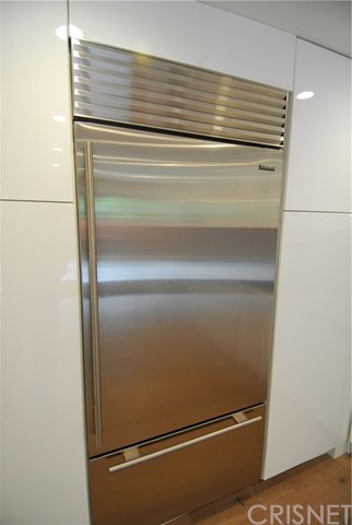 380 South Orange Grove Boulevard, Unit 9 Pasadena, CA 91105 - Photo 10 of 29 All Appliances Included