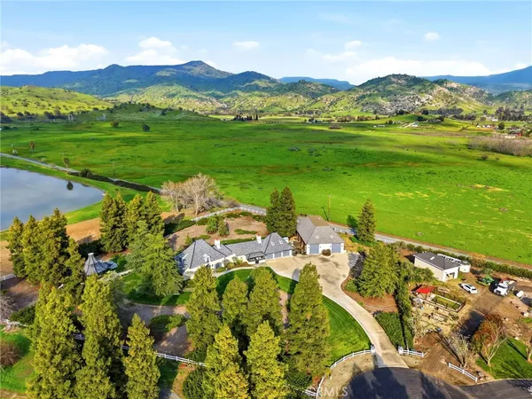 $849,900 | 31311 Melanie Court, Springville, CA 93265