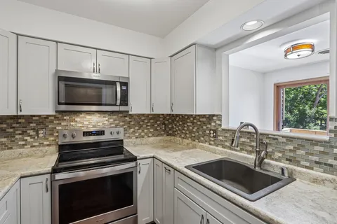 $243,000 | 810 South Gammon Road, Madison, WI 53719