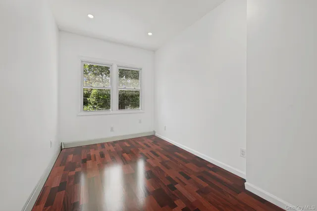 $989,000 | 95-22 75th Street | Ozone Park