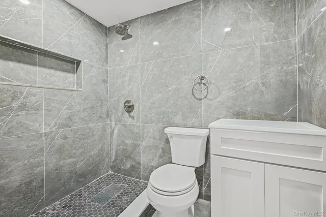 $989,000 | 95-22 75th Street | Ozone Park