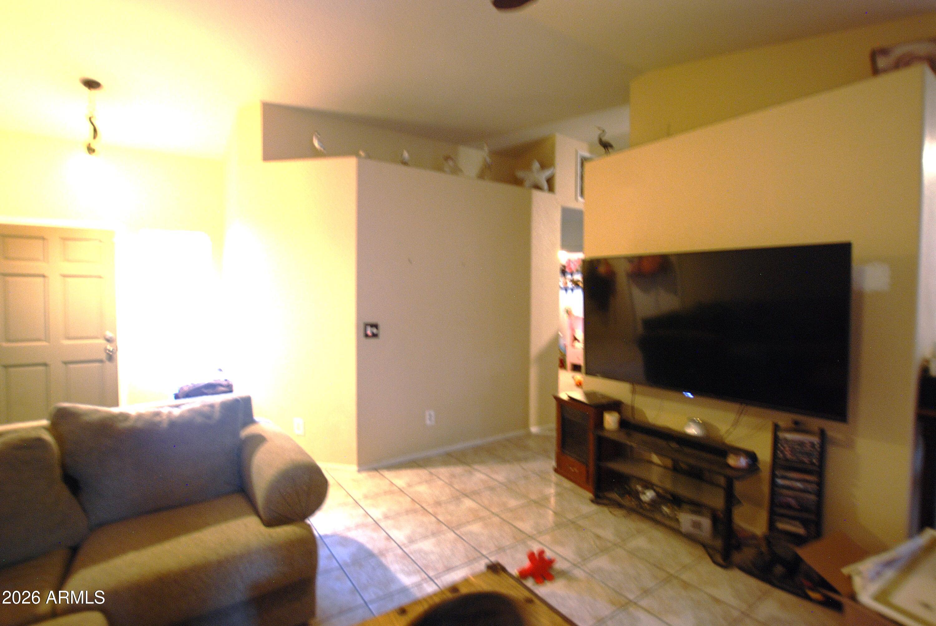 4340 East Amber Ridge Way Phoenix, AZ 85048 - Photo 3 of 31 DSC_0041