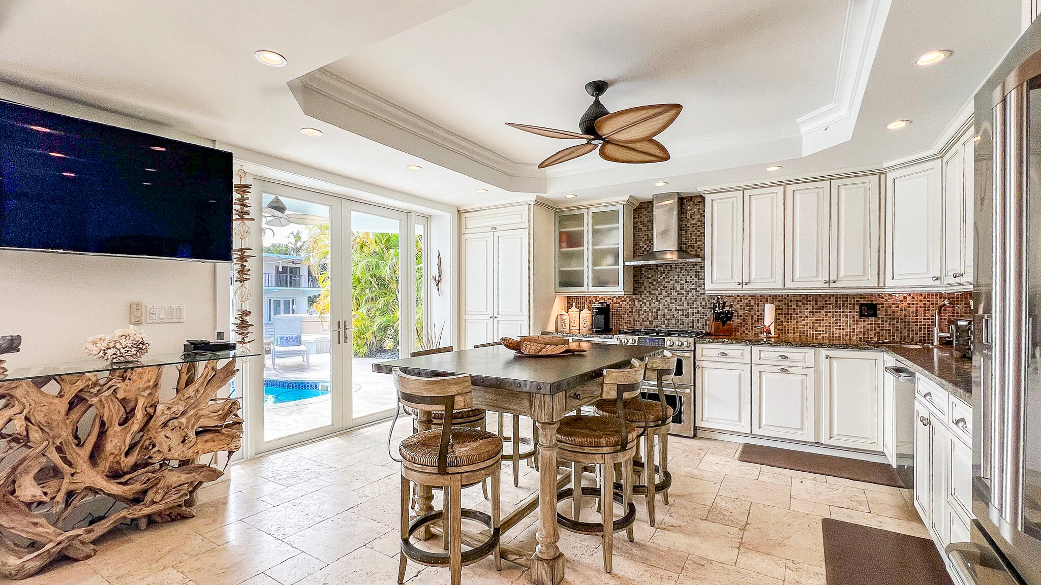 124 Bahama Road Key Largo, FL 33037 - Photo 12 of 38 Kitchen