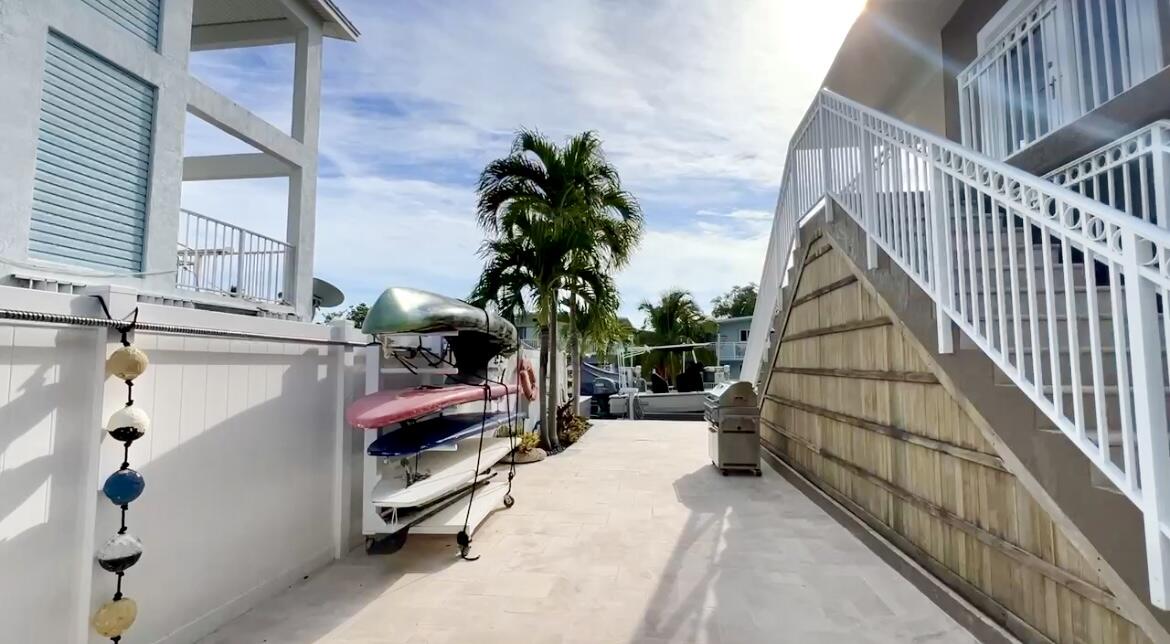 124 Bahama Road Key Largo, FL 33037 - Photo 7 of 38 Trailer / RV Storage