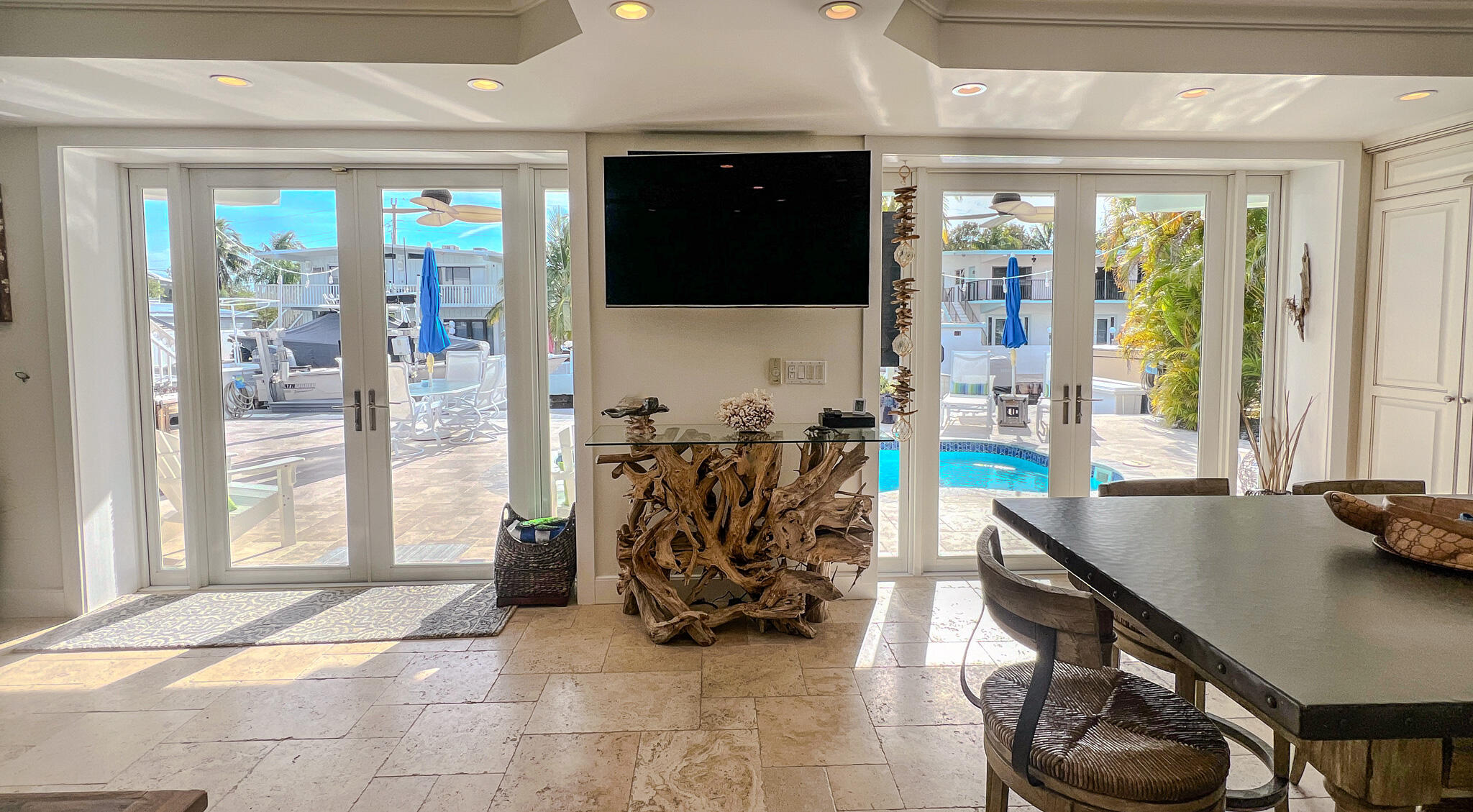 124 Bahama Road Key Largo, FL 33037 - Photo 9 of 38 Natural Light