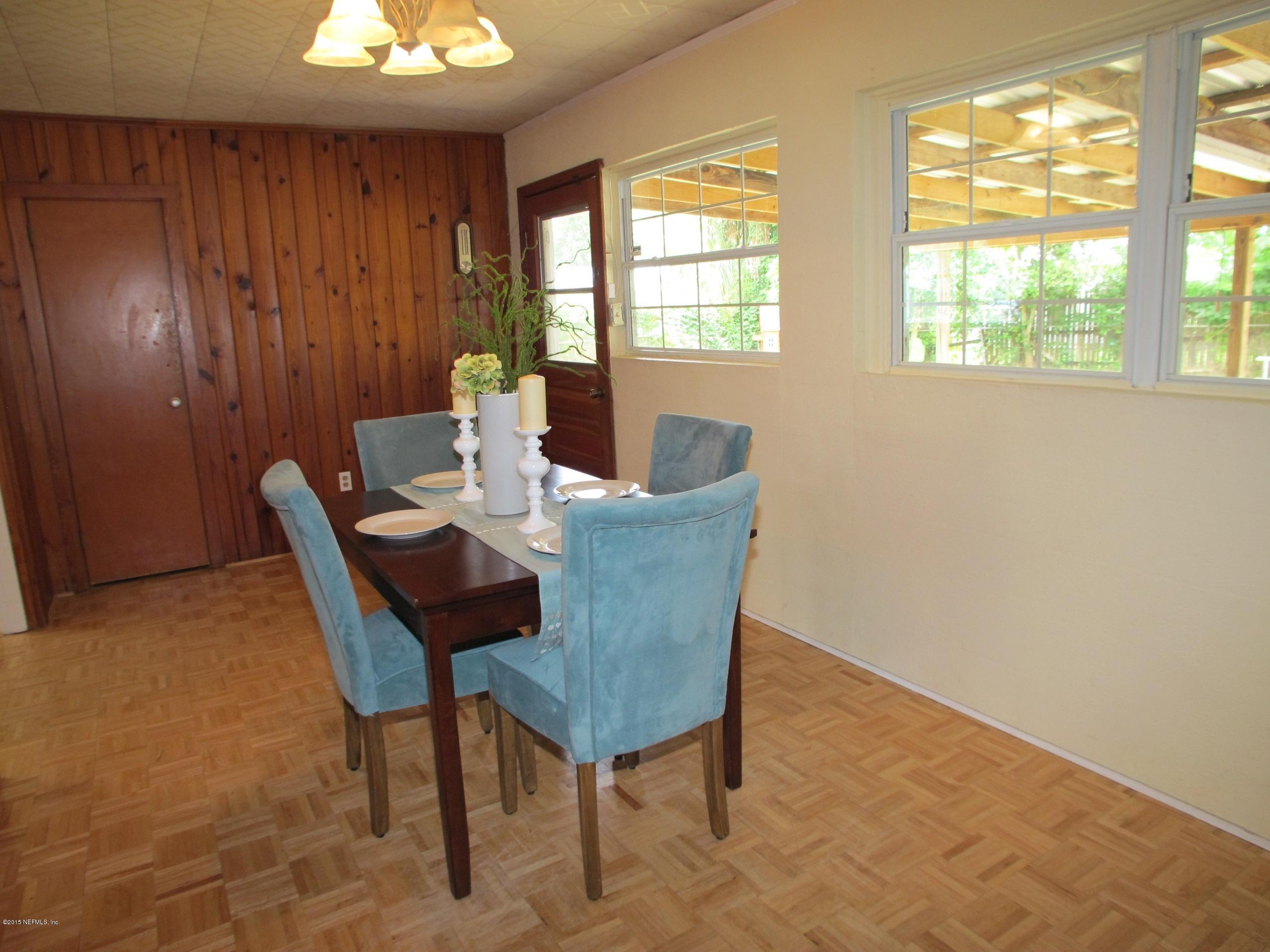 1230 Glynlea Road Jacksonville, FL 32216 - Photo 8 of 25 Dining Room View 2