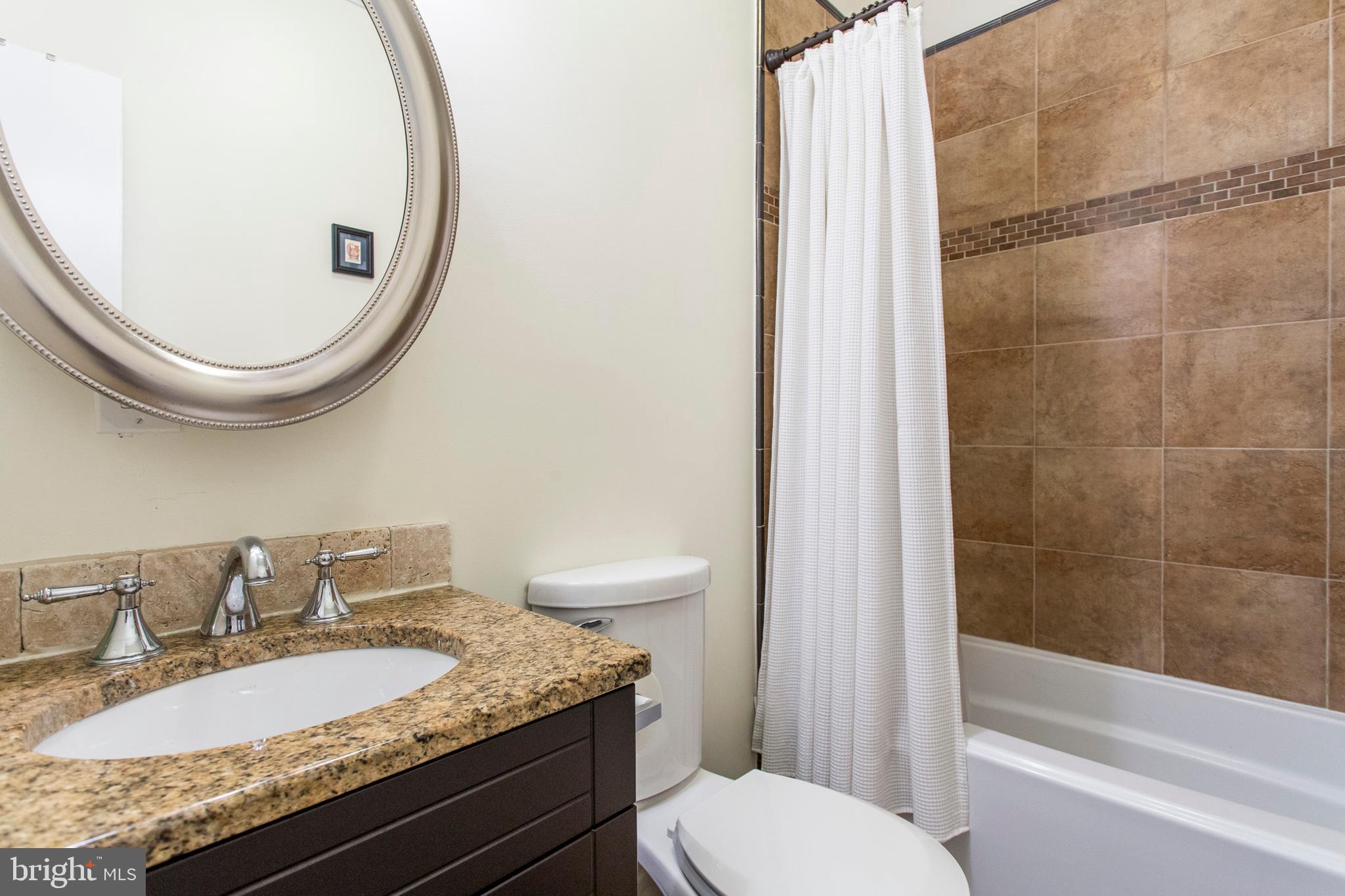 946 New Market Street Philadelphia, PA 19123 - Photo 13 of 17