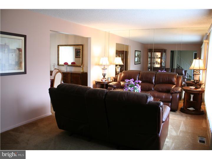 27 Coleman Road Berlin, NJ 08009 - Photo 2 of 21 Gallery Image 2