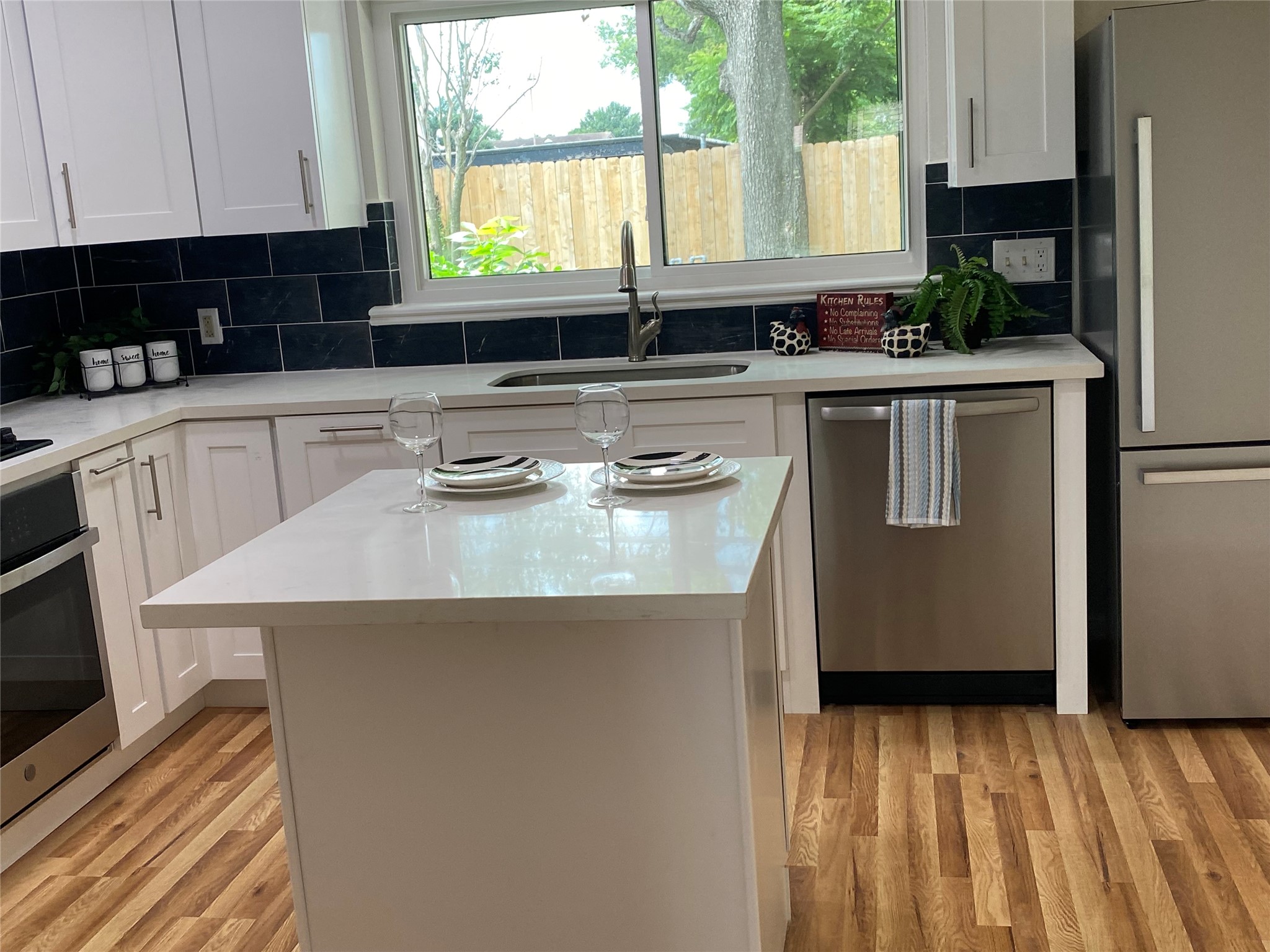 4929 Libbey Drive Houston, TX 77092 - Photo 13 of 26