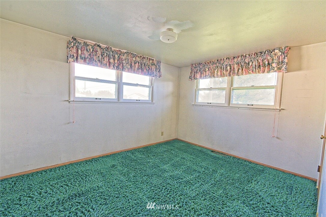 317 North Dale Road Moses Lake, WA 98837 - Photo 14 of 18 Gallery Image 14
