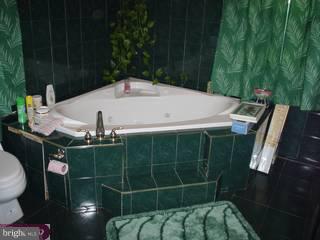 9245 Treaty Road Philadelphia, PA 19114 - Photo 4 of 6 Gallery Image 4