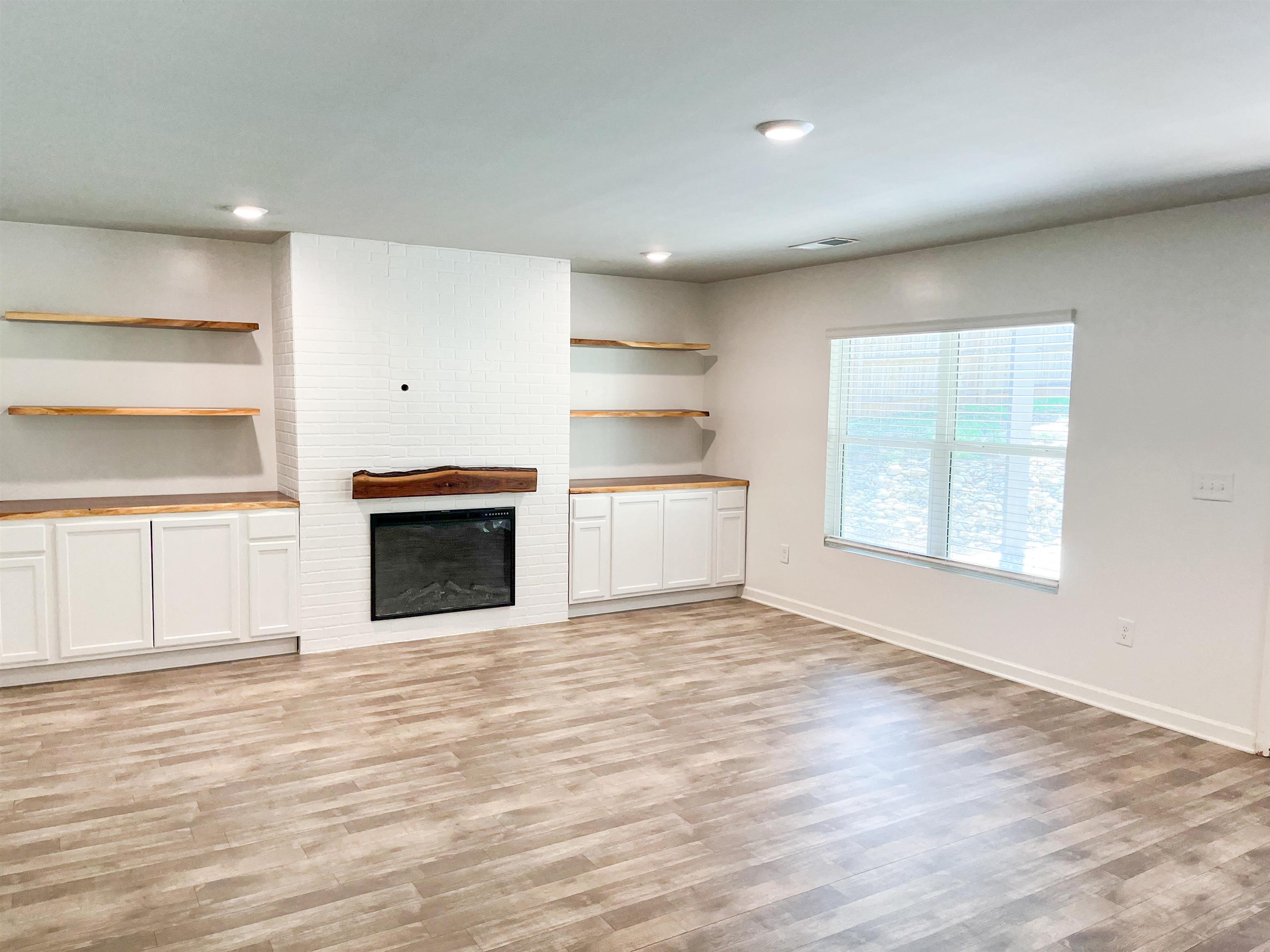 1180 Inman Road Wellford, SC 29385 - Photo 8 of 38