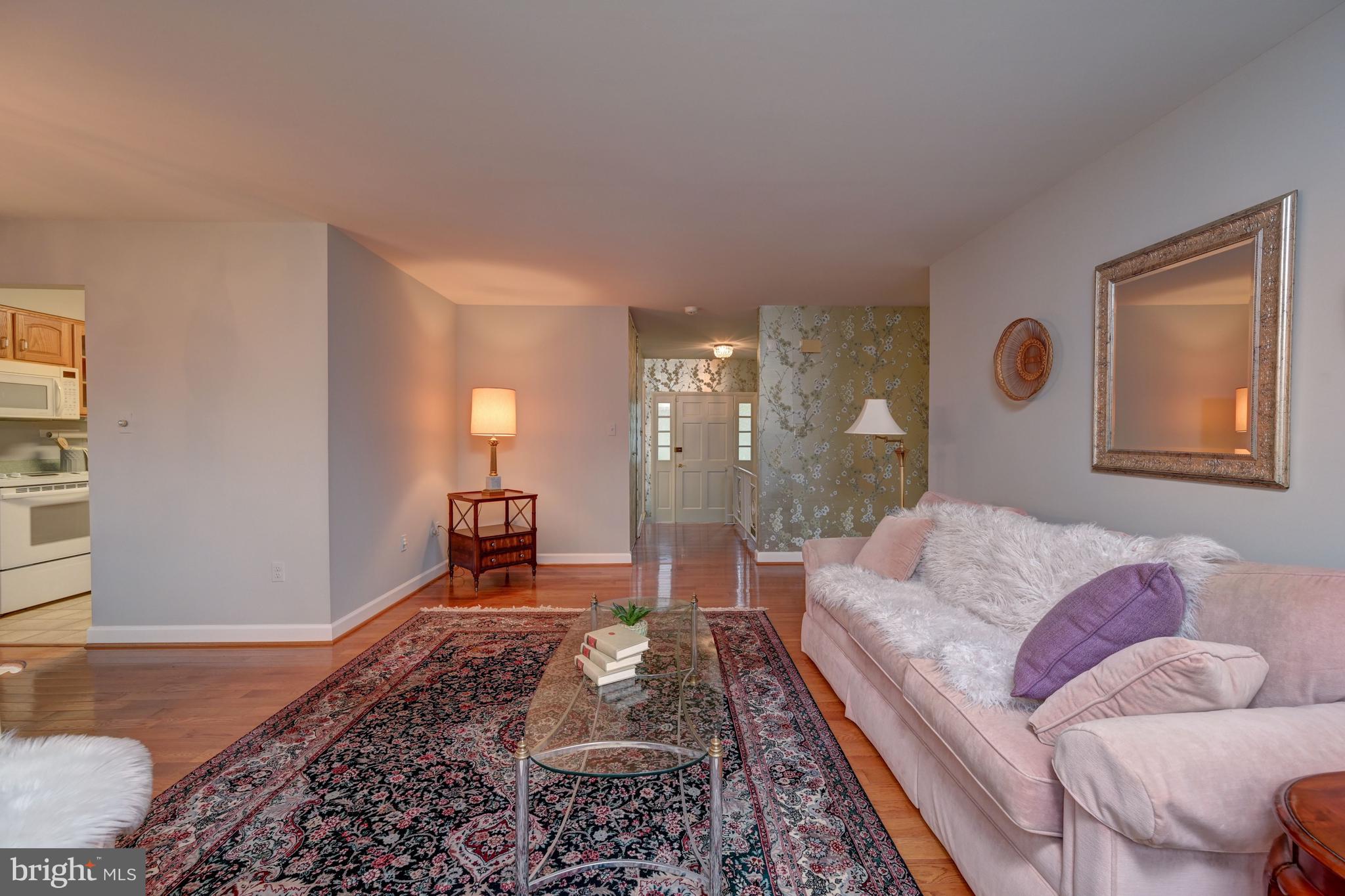 601 Windmill Lane Silver Spring, MD 20905 - Photo 11 of 42 Living Room