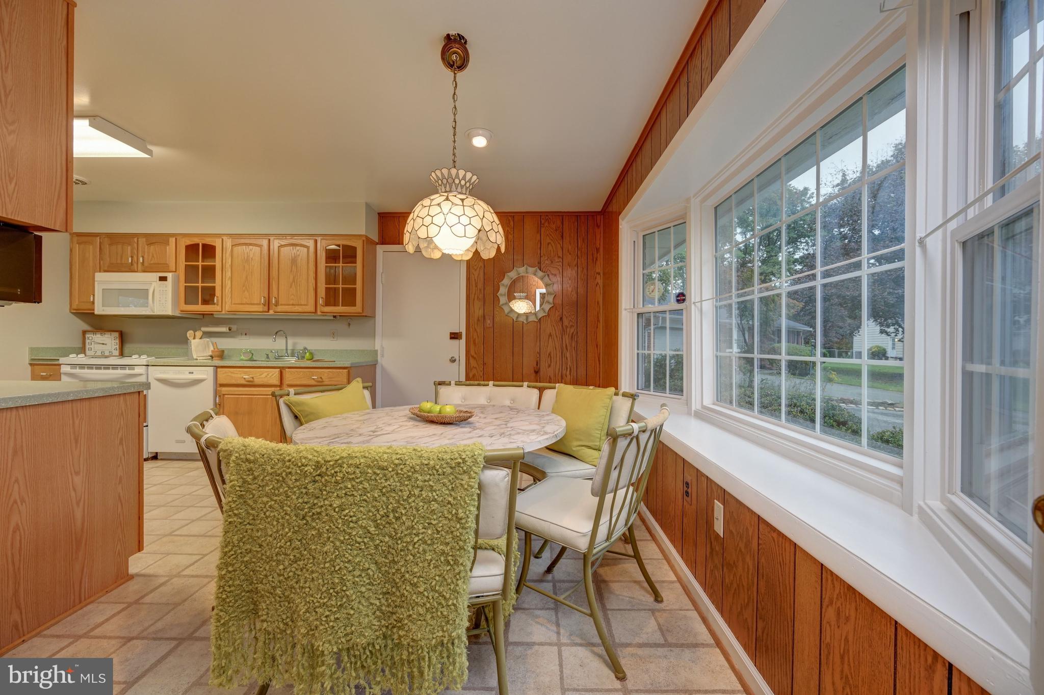 601 Windmill Lane Silver Spring, MD 20905 - Photo 14 of 42 Breakfast Room | Kitchen