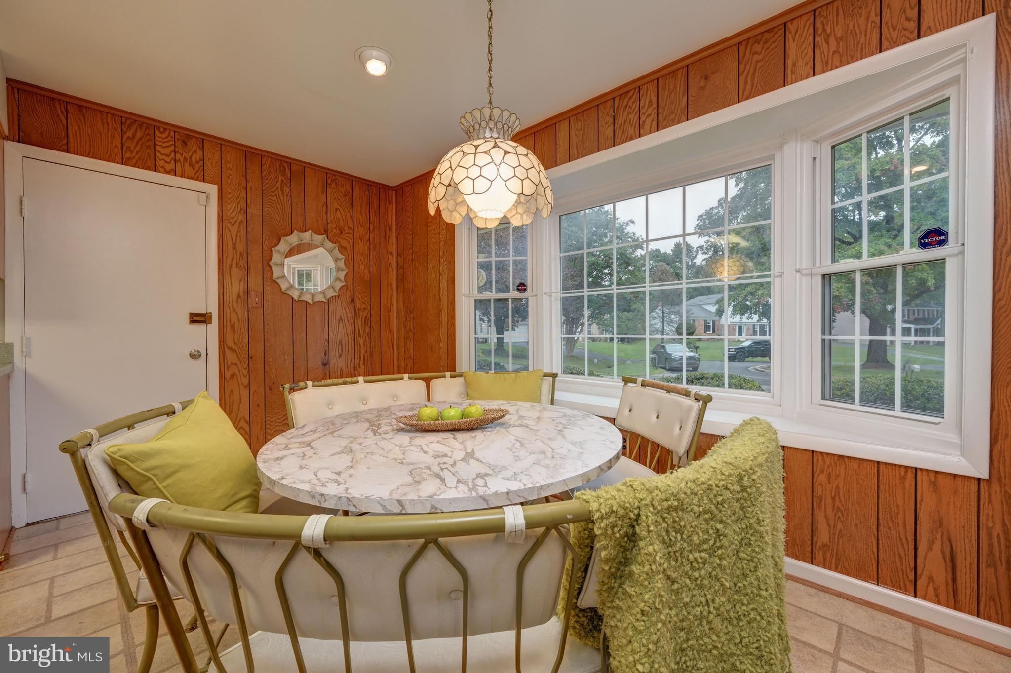 601 Windmill Lane Silver Spring, MD 20905 - Photo 4 of 42 Breakfast Room | Kitchen