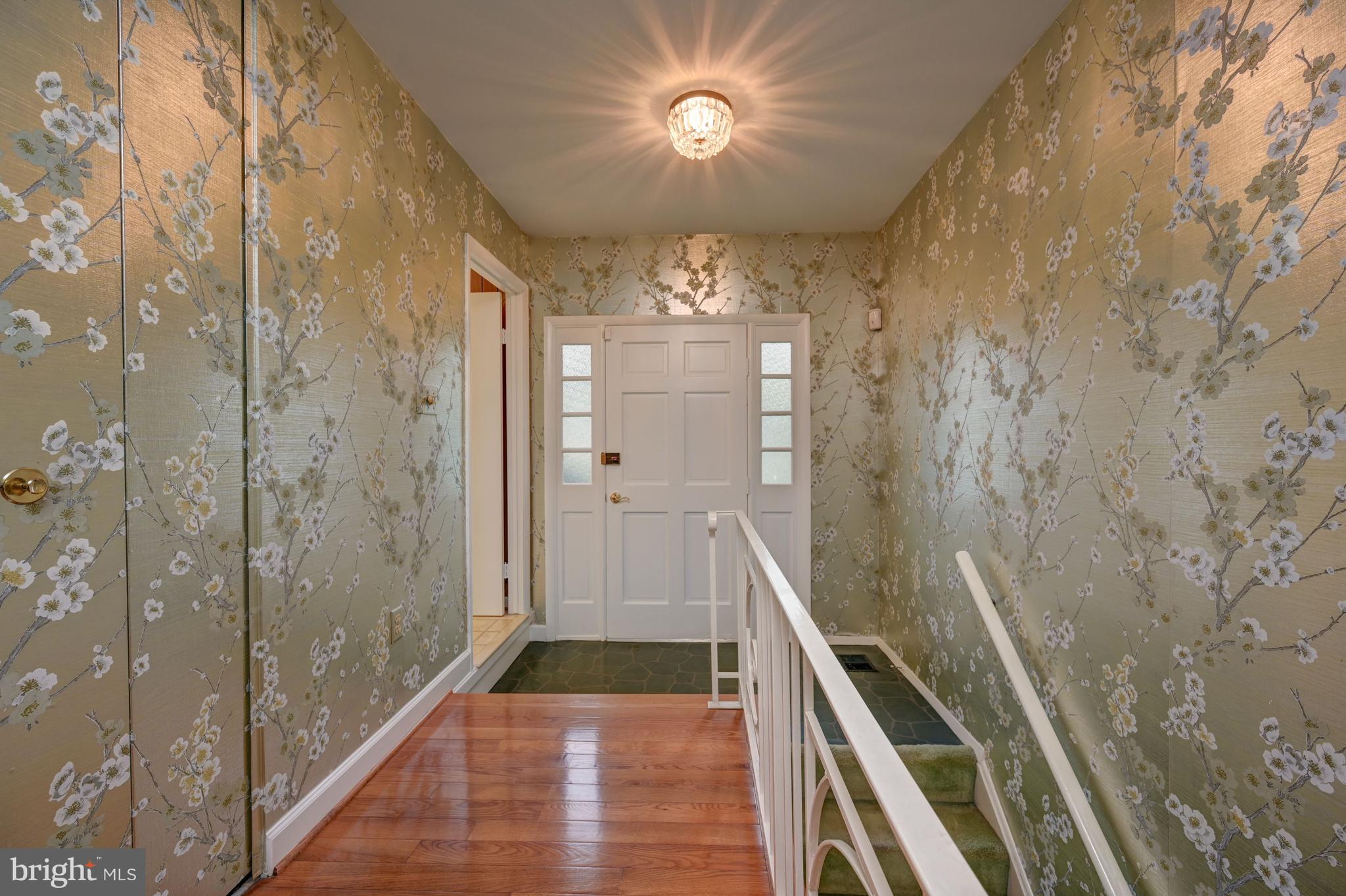 601 Windmill Lane Silver Spring, MD 20905 - Photo 8 of 42 Foyer
