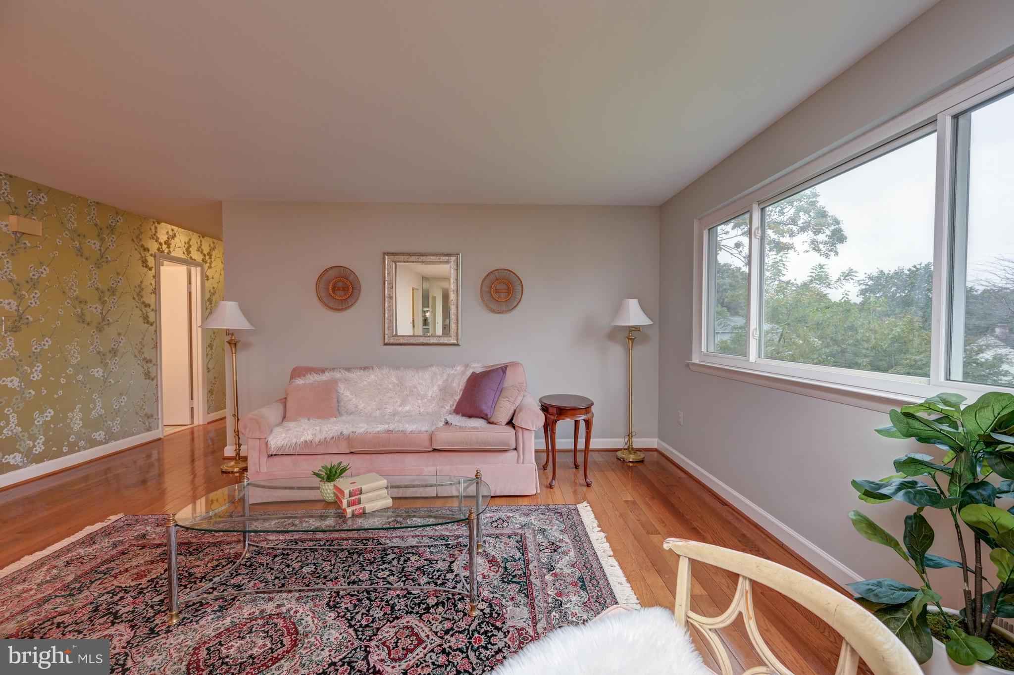 601 Windmill Lane Silver Spring, MD 20905 - Photo 9 of 42 Living Room