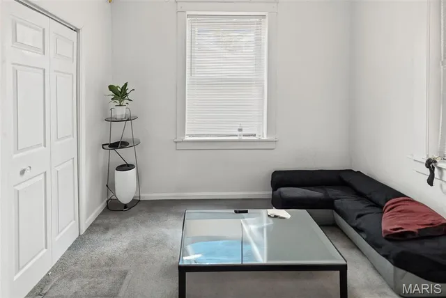 $153,000 | 430 North 38th Street, Belleville, IL 62226