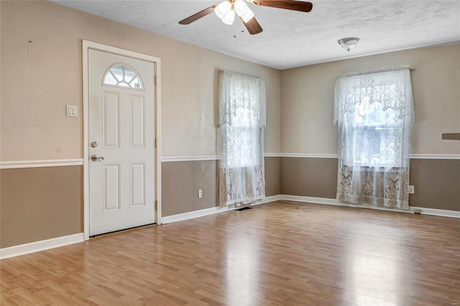 4524 Ashby Road St. Ann, MO 63074 - Photo 4 of 23 Gallery Image 4