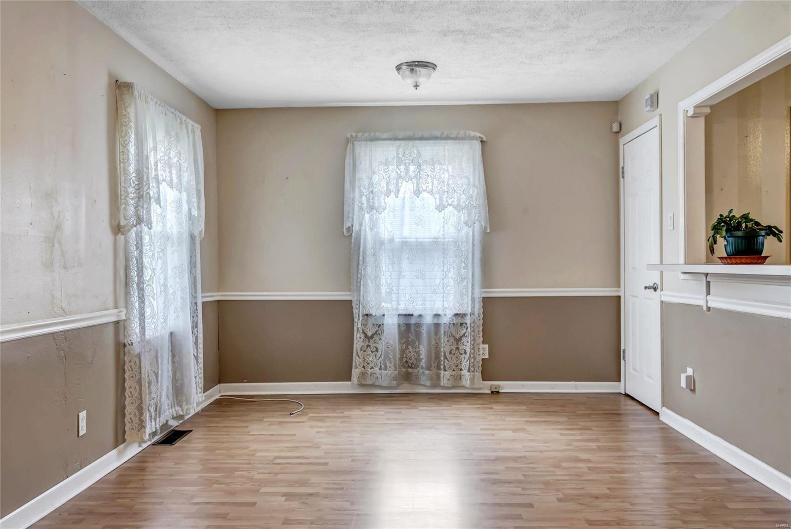 4524 Ashby Road St. Ann, MO 63074 - Photo 7 of 23 Gallery Image 7