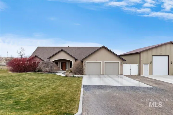 $749,000 | 3707 North 2455 East, Twin Falls, ID 83301