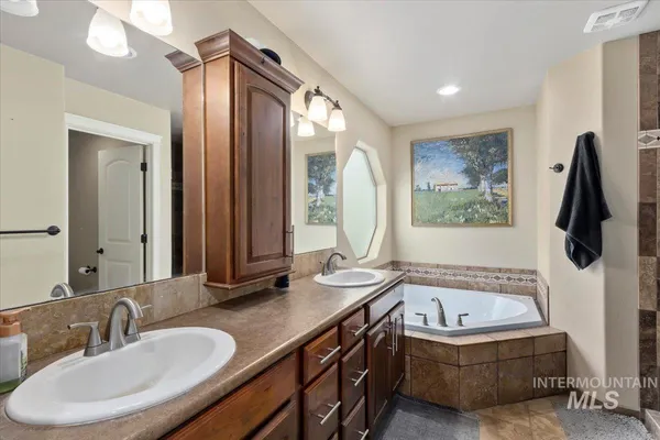 $749,000 | 3707 North 2455 East, Twin Falls, ID 83301