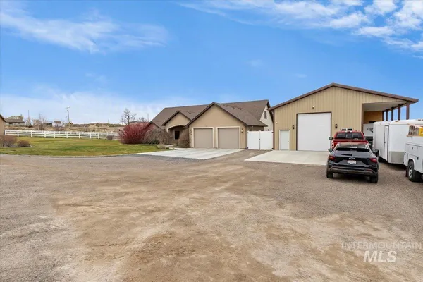 $749,000 | 3707 North 2455 East, Twin Falls, ID 83301
