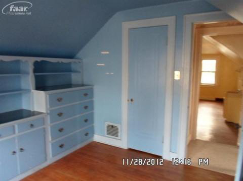 240 Cherokee Road Pontiac, MI 48341 - Photo 12 of 13 20131856-11.JPG