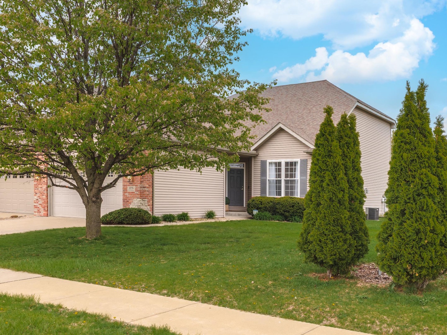 1078 Canyon Creek Road Normal, IL 61761 - Photo 2 of 47 Gallery Image 2