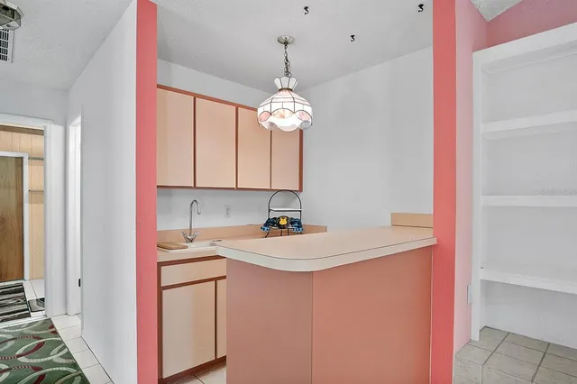 $699,999 | 6049 Patricia Place, Weeki Wachee, FL 34607