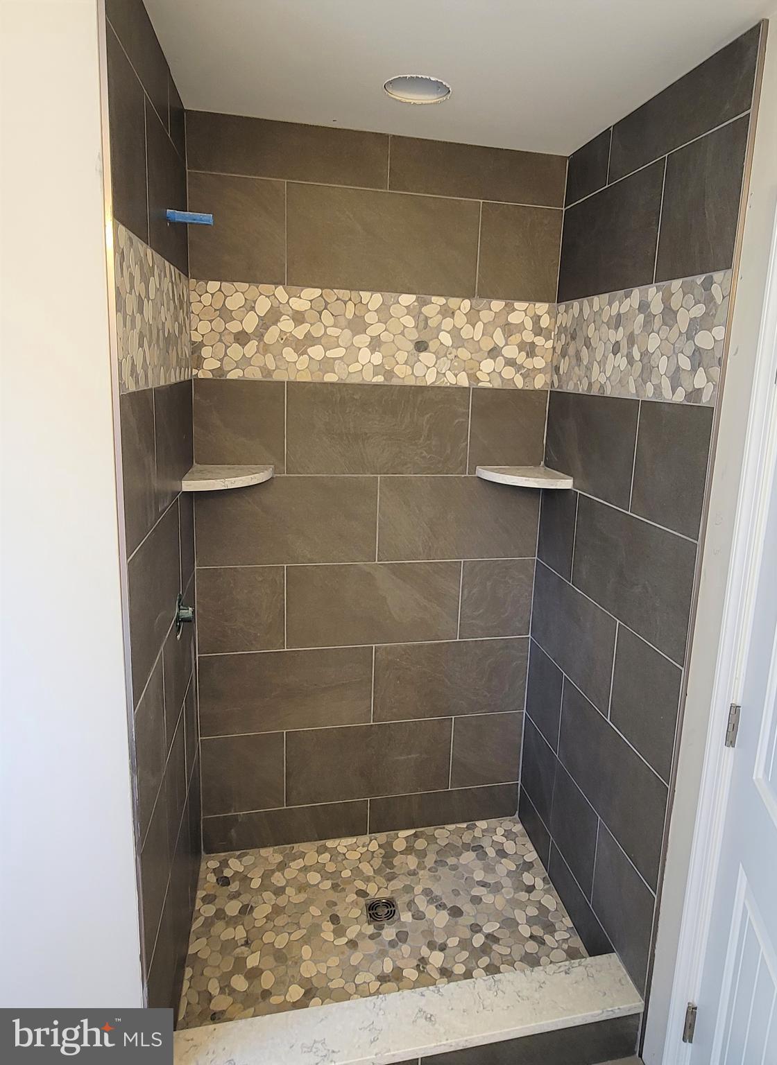 271 Magothy Bridge Road Pasadena, MD 21122 - Photo 4 of 23 Gallery Image 4