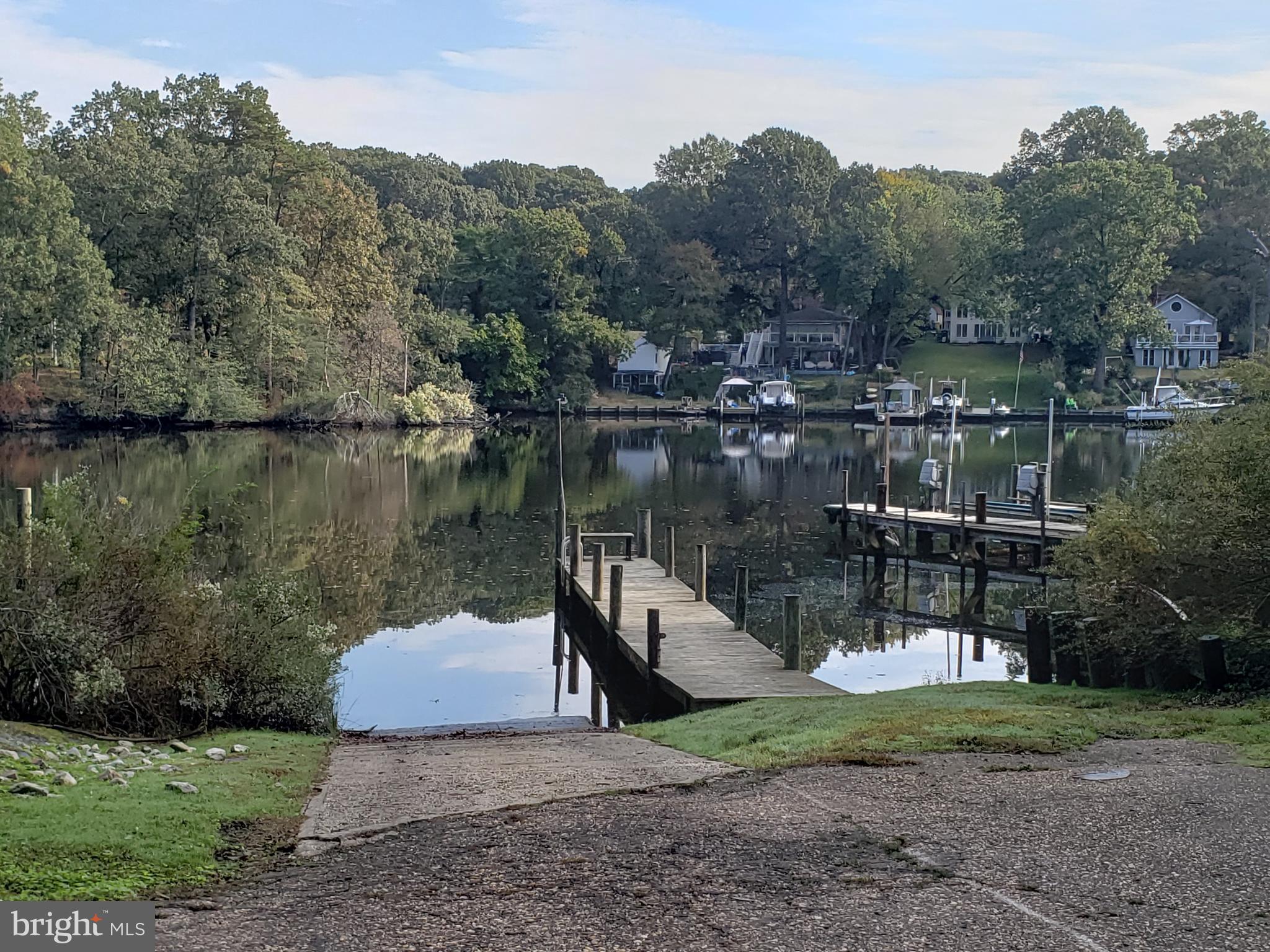 271 Magothy Bridge Road Pasadena, MD 21122 - Photo 7 of 23 Nearby Community boat ramp/pier & picnic area.