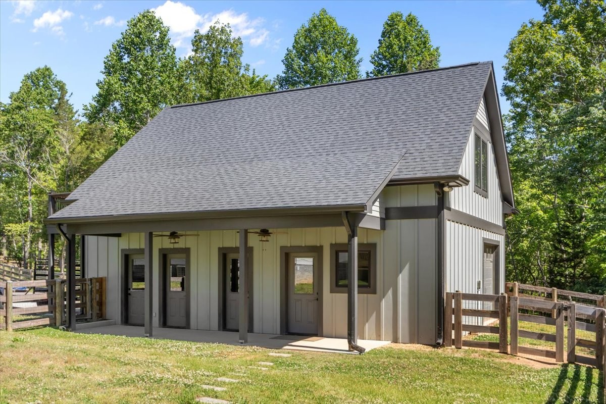 8006 Rose Ridge Pvt Lane Fairview, TN 37062 - Photo 50 of 87 a backyard of a house