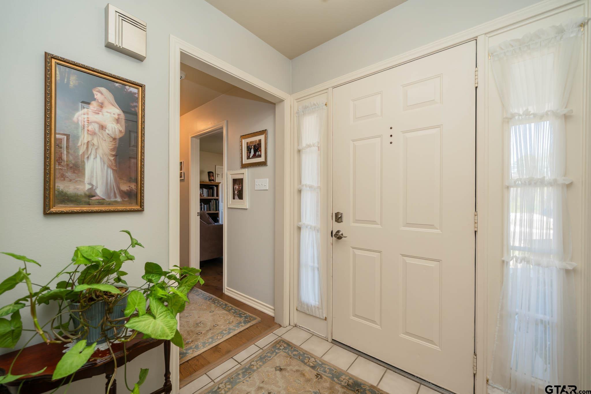 1124 Sequoia Circle Kilgore, TX 75662 - Photo 3 of 48