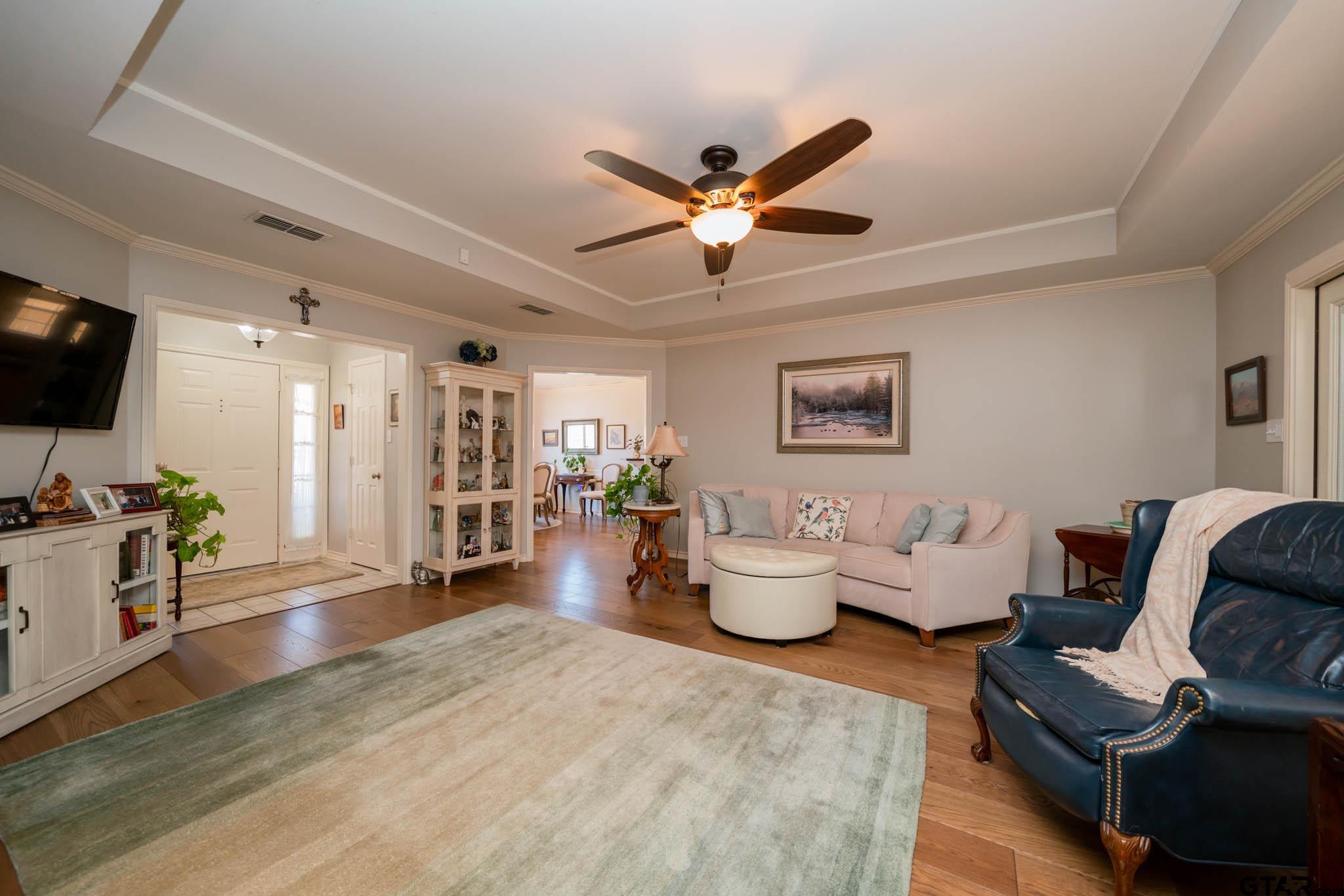 1124 Sequoia Circle Kilgore, TX 75662 - Photo 8 of 48