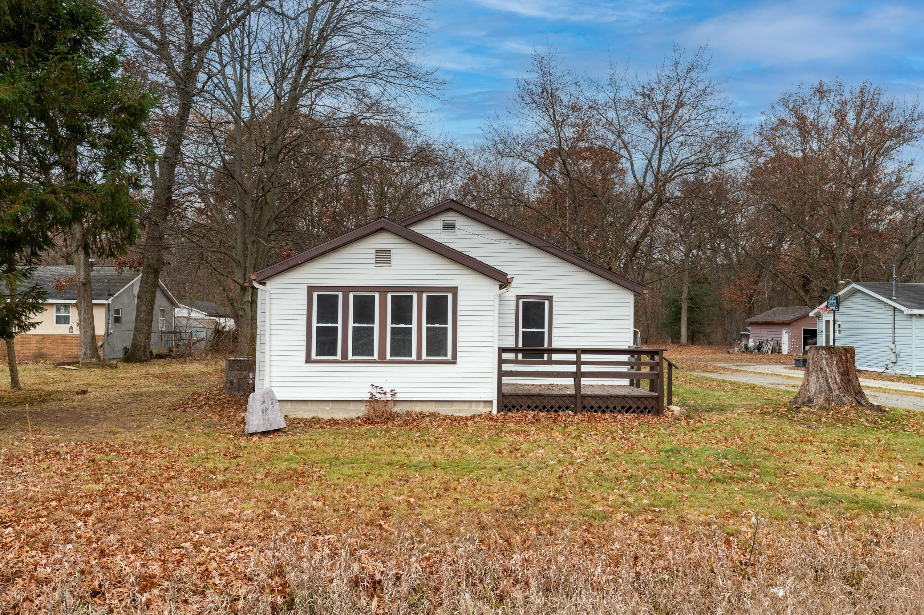 1487 South Brooks Road Muskegon, MI 49442 - Photo 1 of 22 1