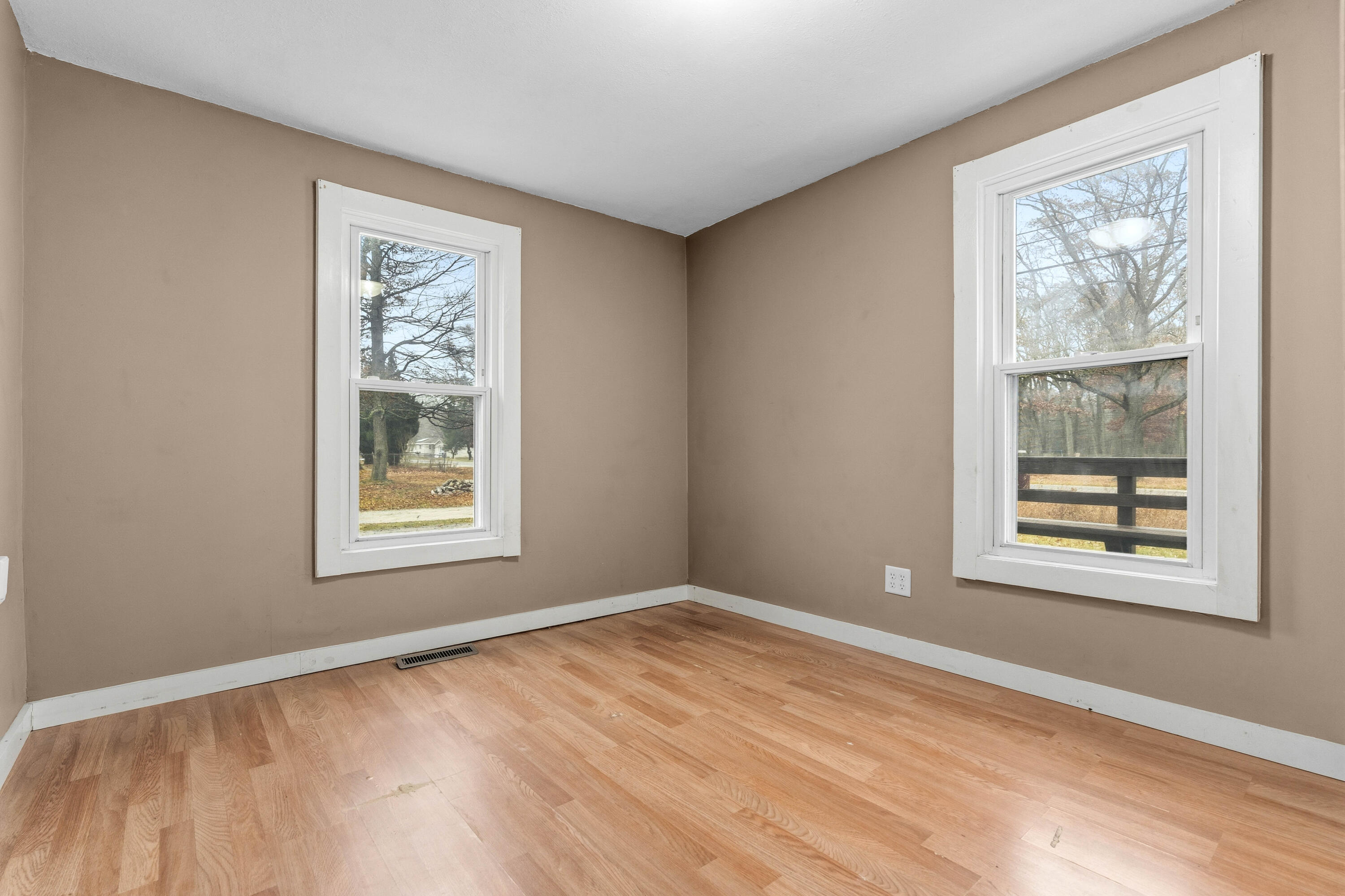 1487 South Brooks Road Muskegon, MI 49442 - Photo 12 of 22 15