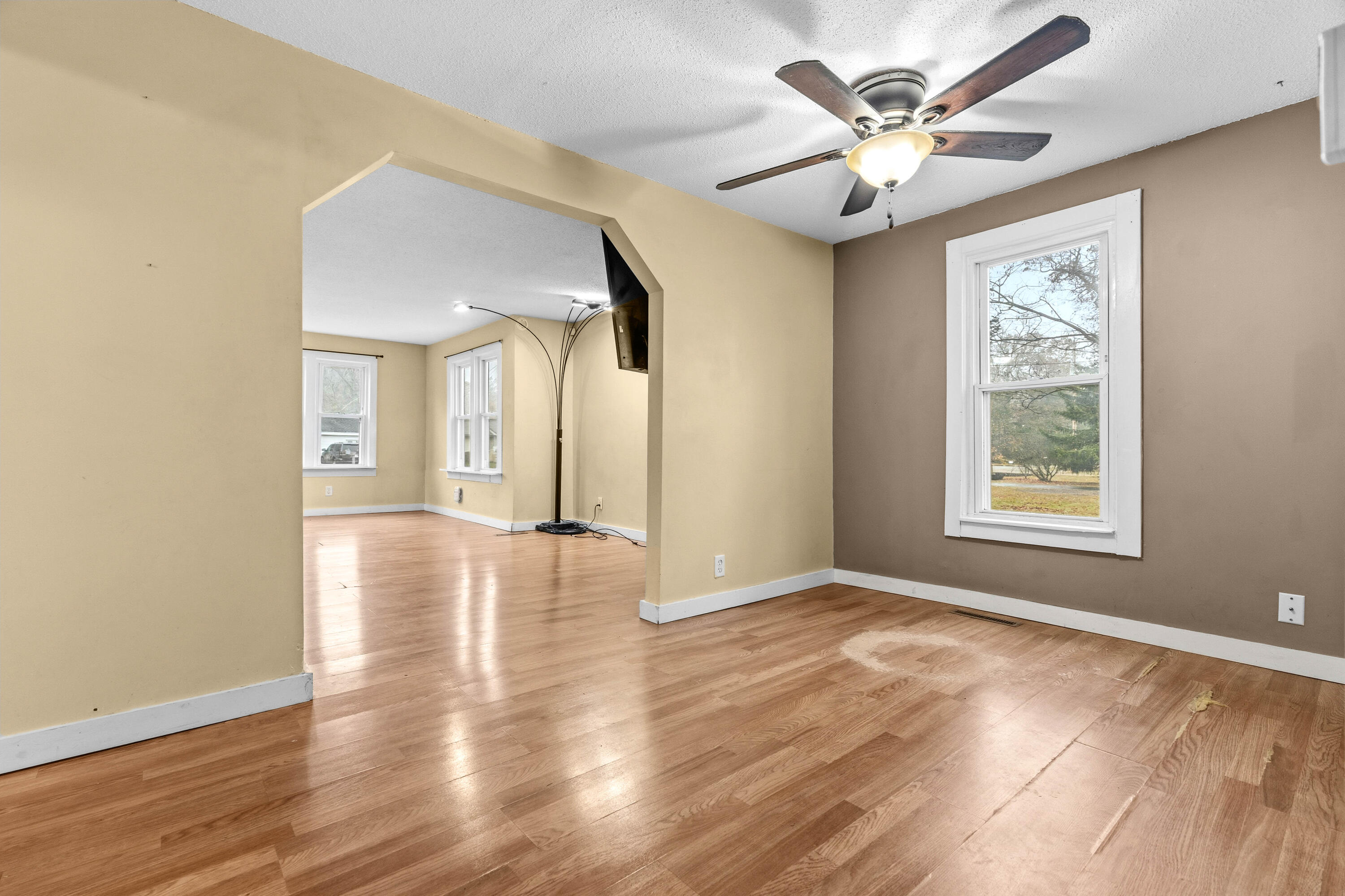 1487 South Brooks Road Muskegon, MI 49442 - Photo 5 of 22 10