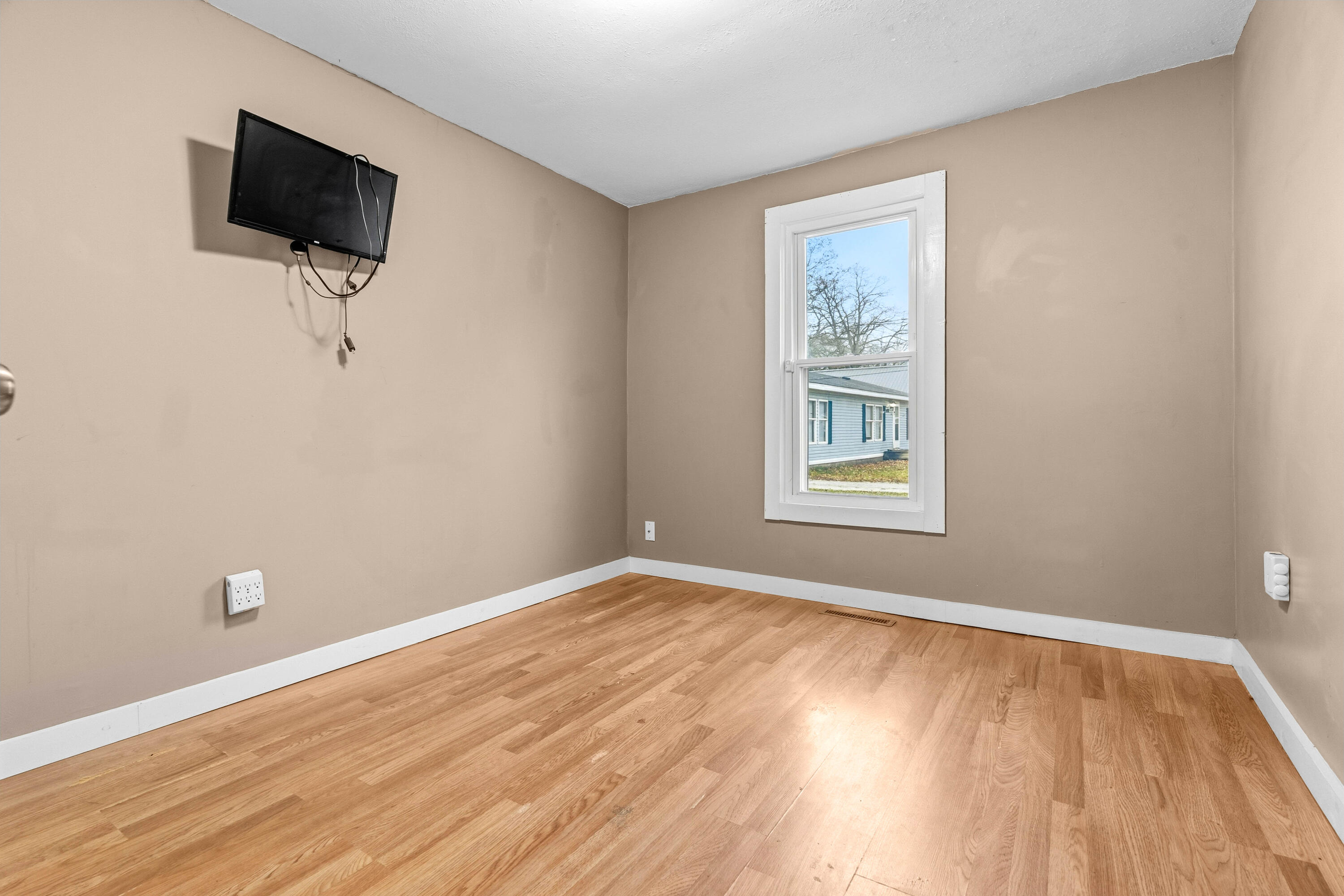 1487 South Brooks Road Muskegon, MI 49442 - Photo 8 of 22 11