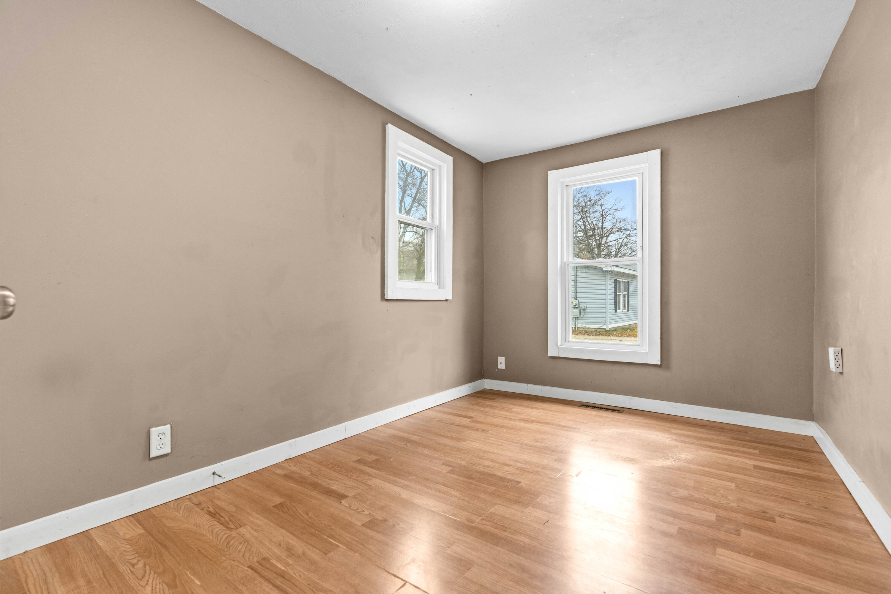 1487 South Brooks Road Muskegon, MI 49442 - Photo 10 of 22 13