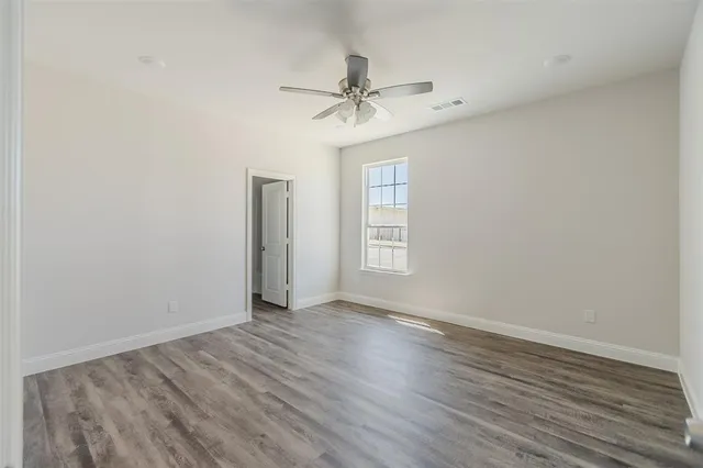 $2,150 | 2900 Avenue C, Fort Worth, TX 76105