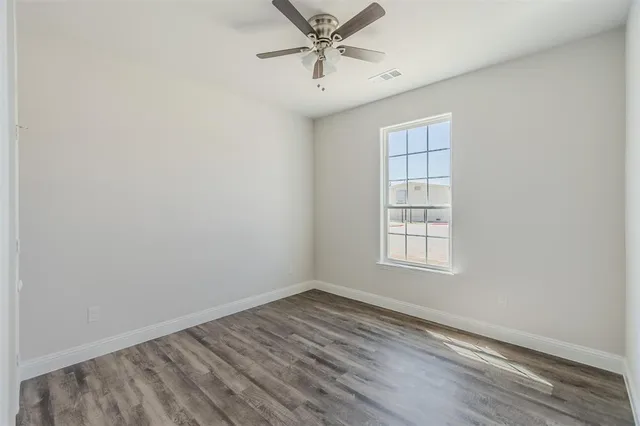 $2,150 | 2900 Avenue C, Fort Worth, TX 76105