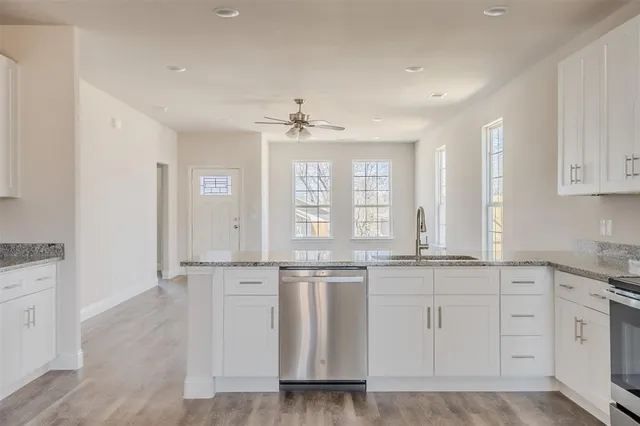 $2,150 | 2900 Avenue C, Fort Worth, TX 76105