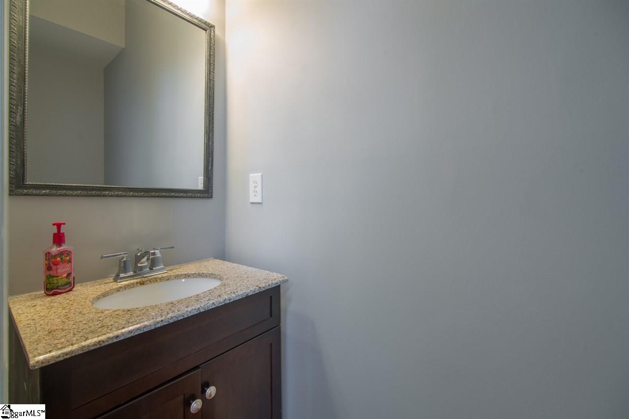 224 Roper Meadow Drive Simpsonville, SC 29681 - Photo 5 of 35 Gallery Image 5