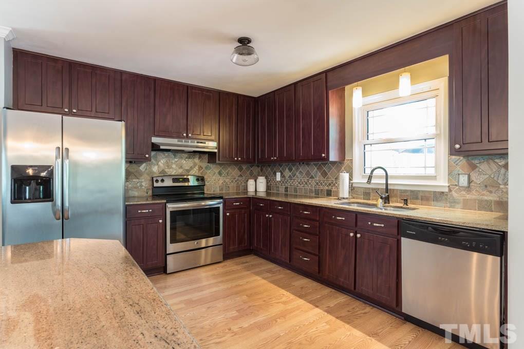 6031 Stratton Place Raleigh, NC 27609 - Photo 15 of 30 Gallery Image 15
