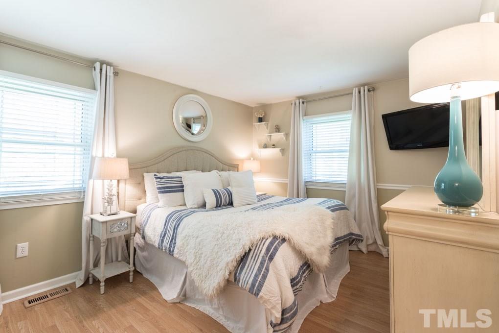 6031 Stratton Place Raleigh, NC 27609 - Photo 20 of 30 Gallery Image 20